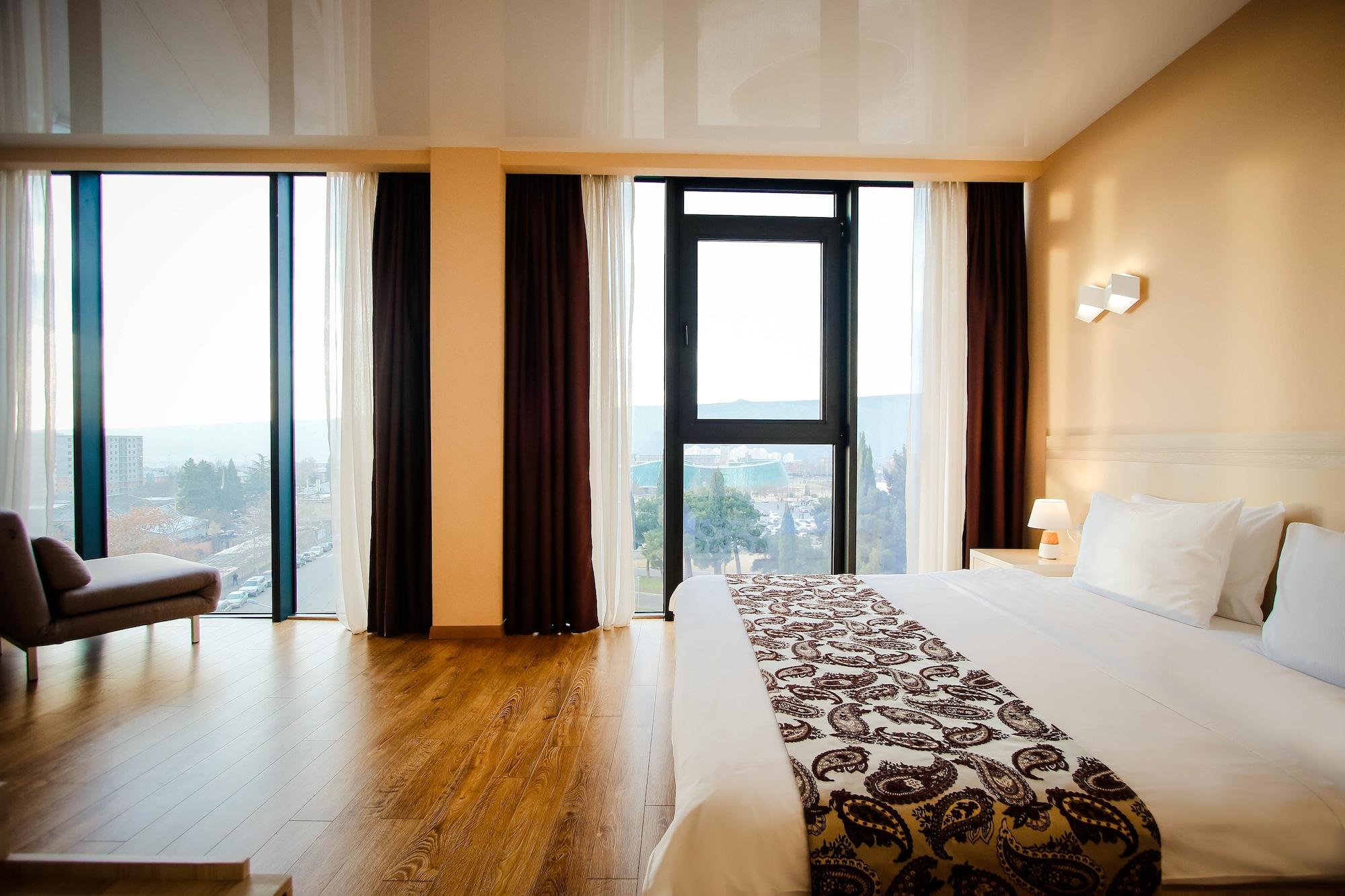 ไอเวเรีย อินน์ โฮเต็ล Tbilisi ภายนอก รูปภาพ